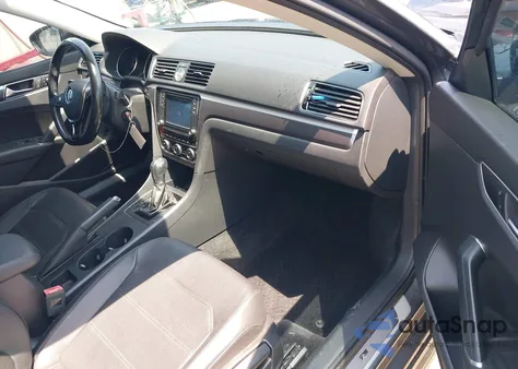 2017 Volkswagen Passat 1.8T R-Line from USA, damaged, VIN 1VWDT7A30HC037681